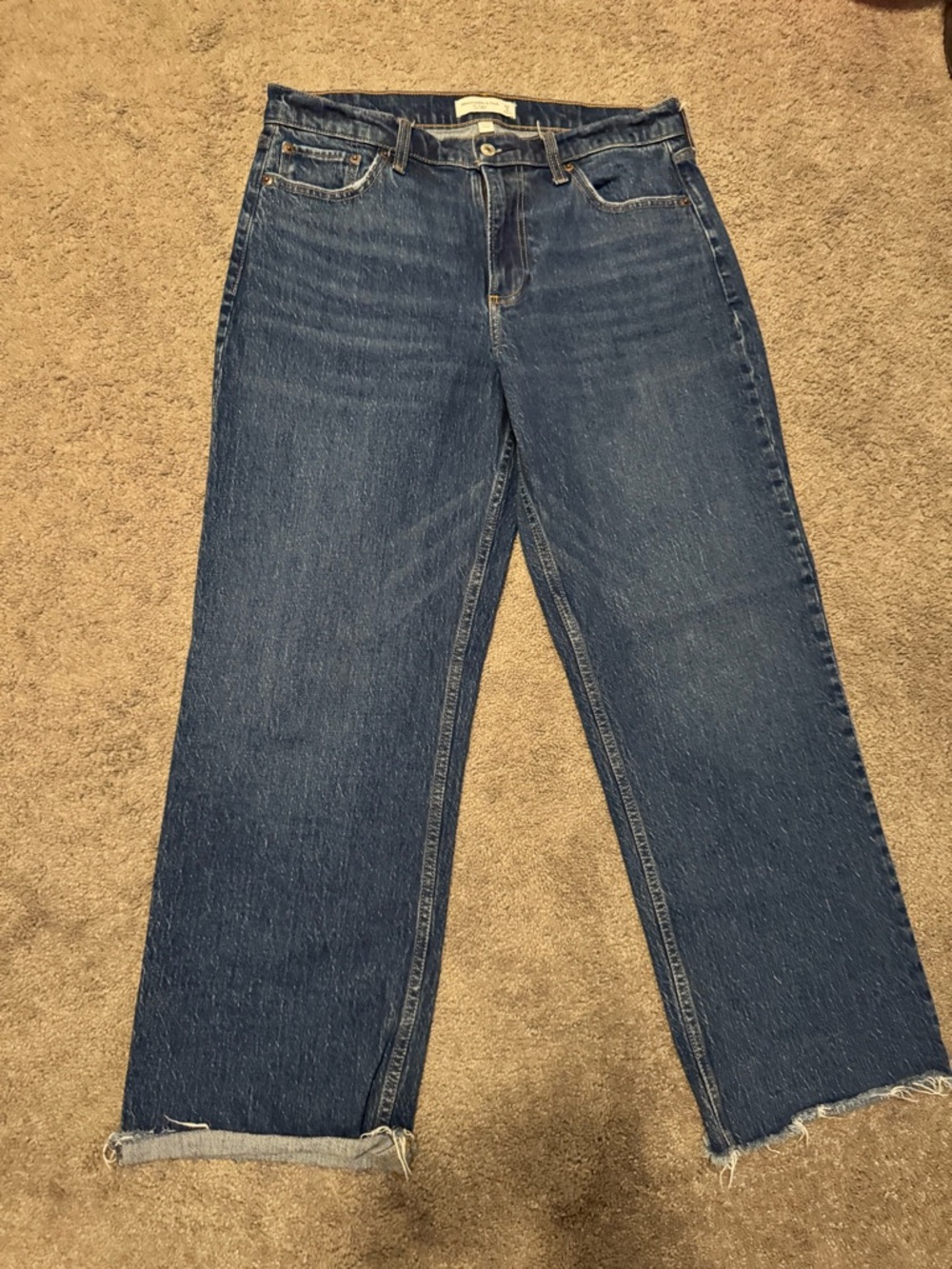 A&F low Rise Baggy curve Love Jeans